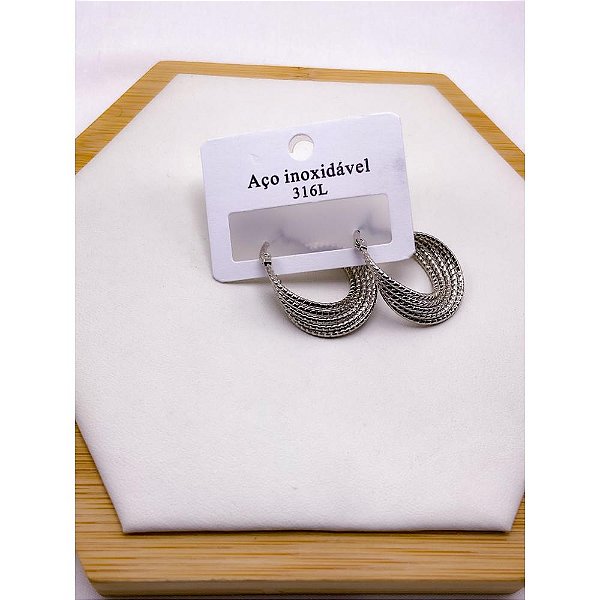 BRINCO ARGOLA AÇO INOX  ELOS ENTRELAÇADOS - PRATEADO