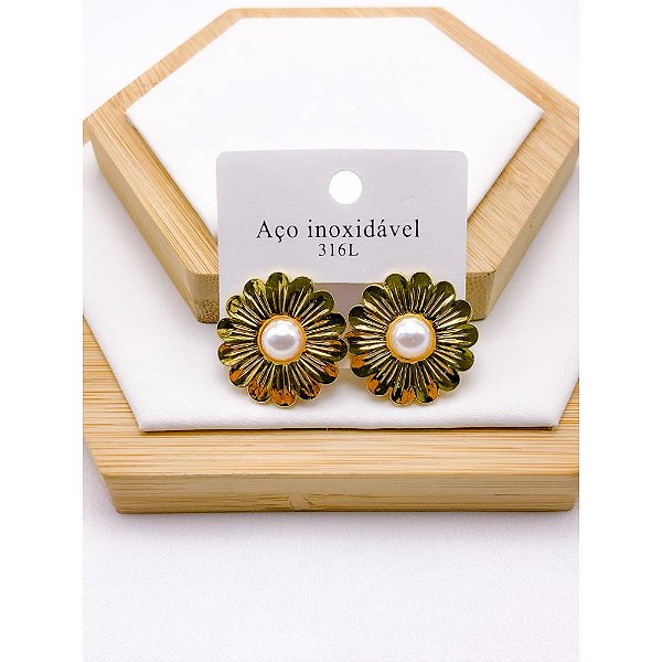 BRINCO AÇO INOXIDÁVEL FLOR COM PEROLA - DOURADO