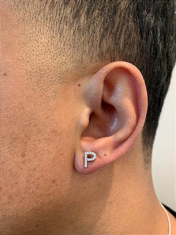 Brinco Masculino Par Letra P (7,8X6mm) Banhado A Ouro Branco BRI119