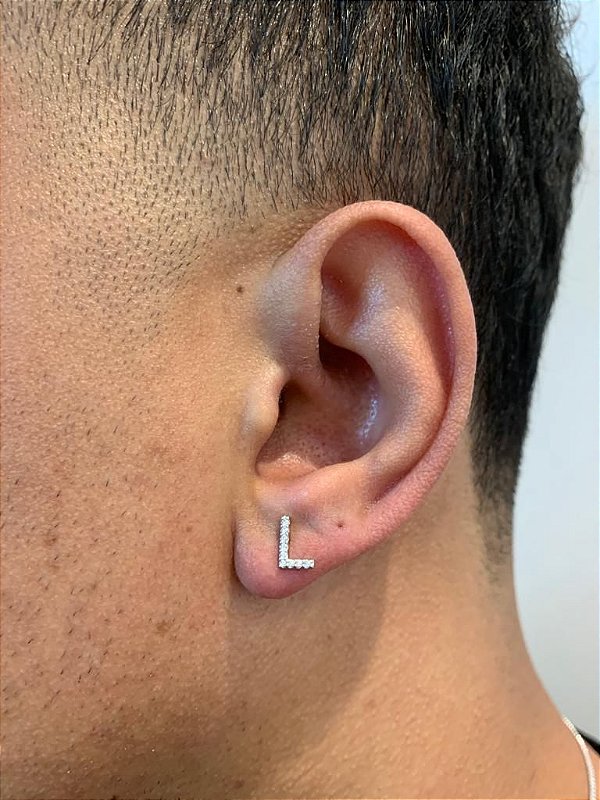 Brinco Masculino Par Letra L (7,5X5mm) Banhado A Ouro Branco BRI101