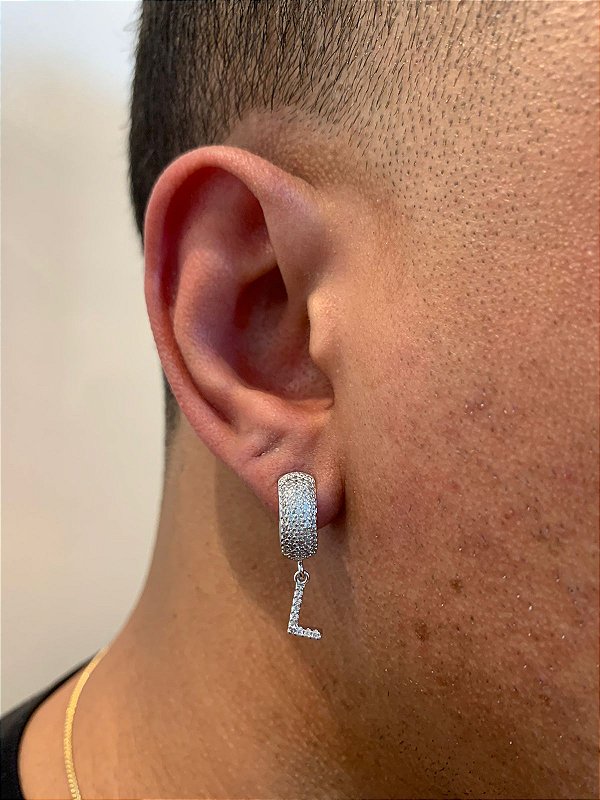 Brinco Com Letra L Pendurada (9,8x5,3mm) Banhado A Ouro Branco