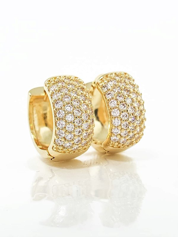 Brinco Masculino Par Argola Cravejada Com 29 Pedras G (14X6,8mm) Banhada A Ouro 18K BRI053