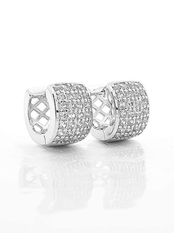 Brinco Masculino Par Argola Cravejada Com 28 Pedras (13,5X8mm) Banhada A Ouro Branco BRI027