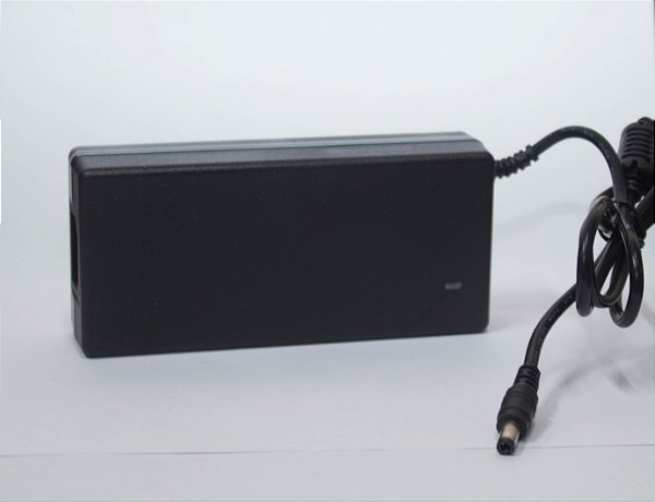 FONTE DE ALIMENTAÇÃO 100-240V~  24V 3A