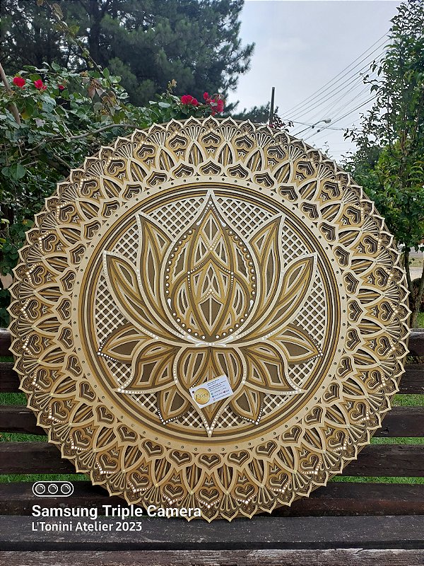 Mandala 3D 8C Flor de Lótus | Tons de ouro (do 25cm ao 90cm)