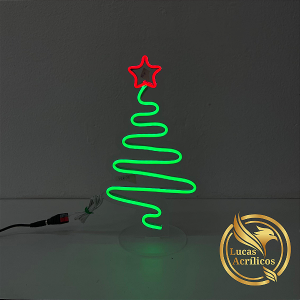 ÁRVORE DE NATAL EM LED 17 X 31 CM