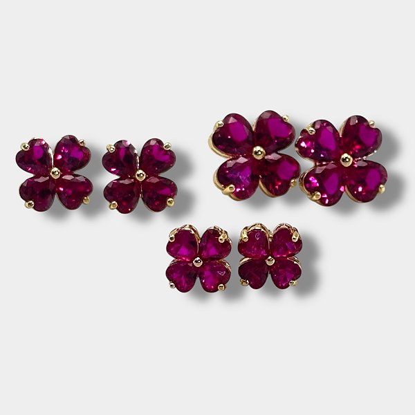 Brinco Trio flor Zircônia Dourada