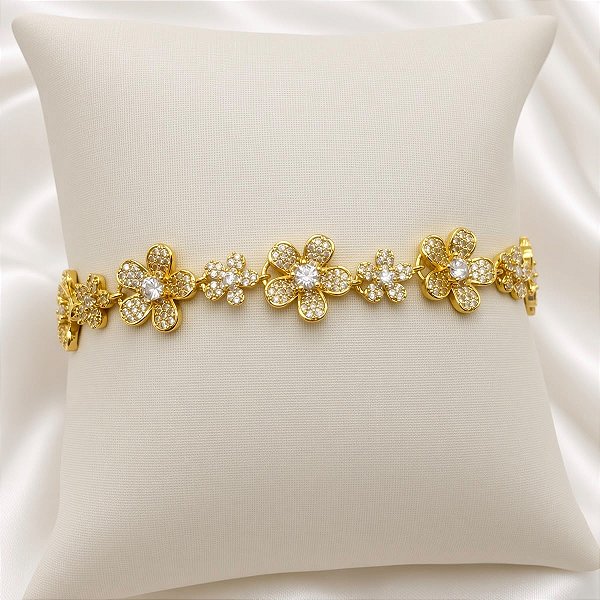 Pulseira Flores Cravejadas em Zircônias Banhada a Ouro