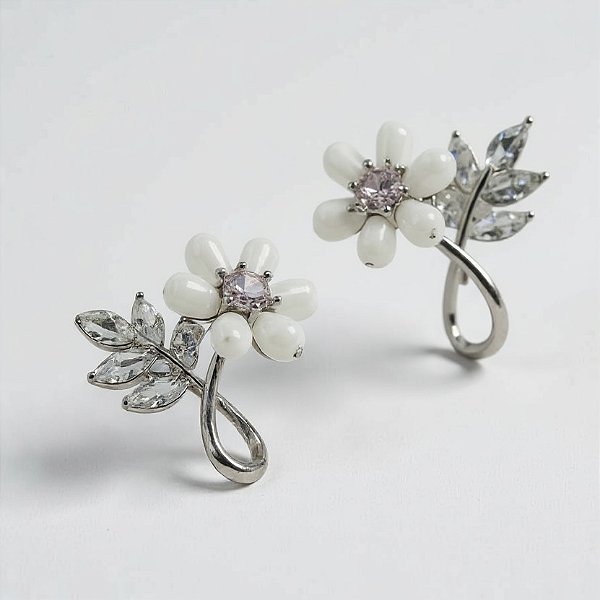 Brinco Flor em Ródio Branco com Zircónias e Pérolas