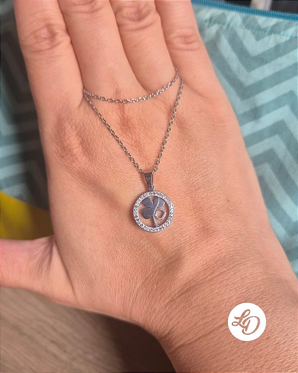 Colar aço inox TREVO DETALHE BRILHO