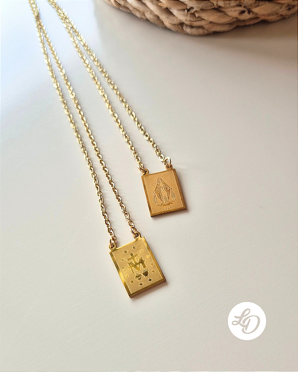 COLAR AÇO INOX ESCAPULÁRIO DE NOSSA SENHORA DAS GRAÇAS DOURADO