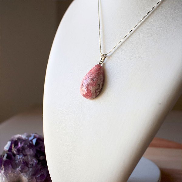 Colar com Pedra Natural Rodocrosita Banhado à Prata