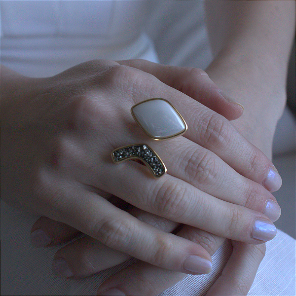 Anel Aura Vivaz Porcelana e Pirita