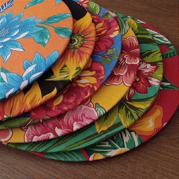 2Unid. Capa de Sousplat de Tecido Chita P/ Base Redonda 35cm