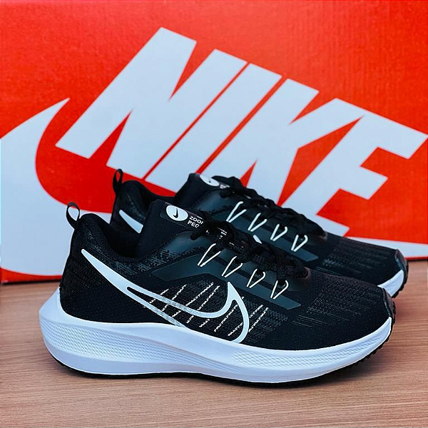 Tênis Nike Infantil Preto e Branco