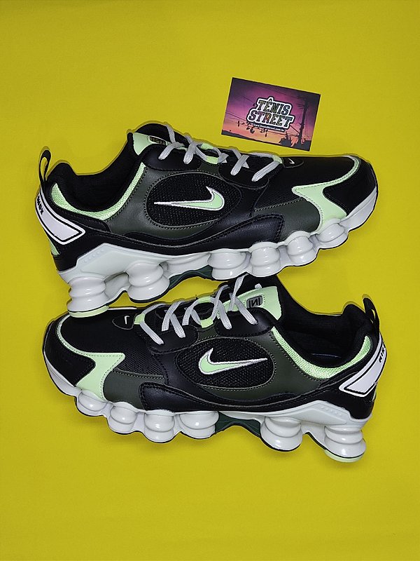 Nike shox black and green hotsell