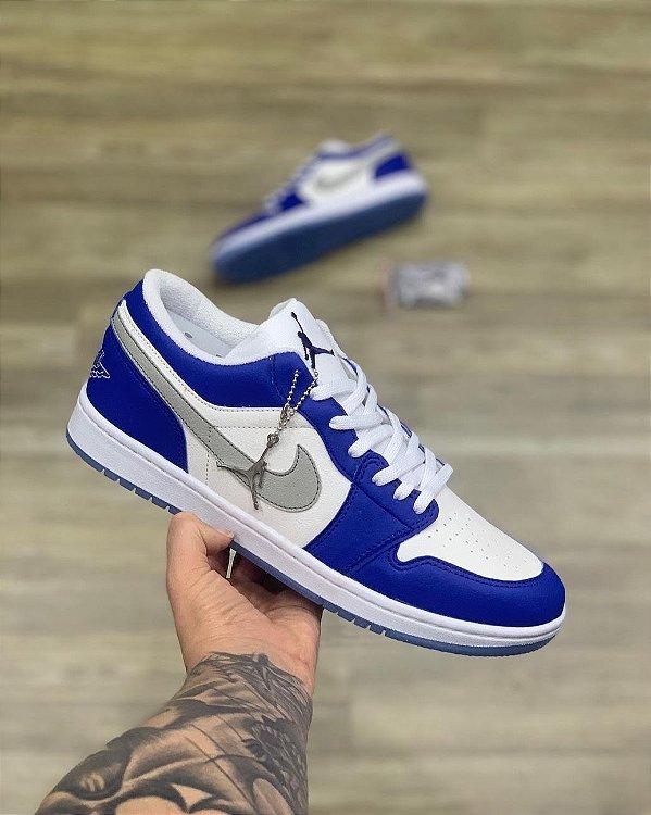 Tênis Nike Air Jordan 1 Low White Blue - Branco / Azul / Cinza -  @tenis.street