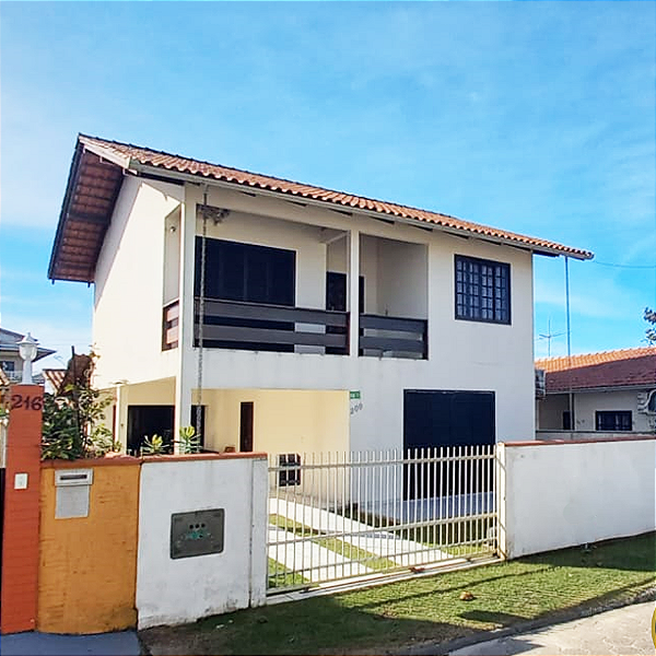 COD-16 Ótimo Sobrado 4 quartos 2 Banheiros 100m da Praia Região Boca da Barra Baln. Barra do Sul/SC