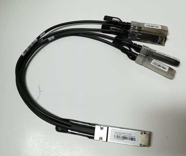 QSFP+ 40G CAB-QSFP/4SFP+-P0.5M AWG 30