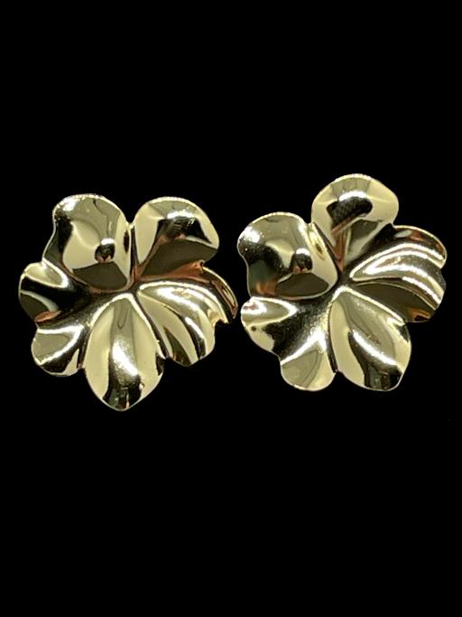 Brinco fixo em formato de Flor