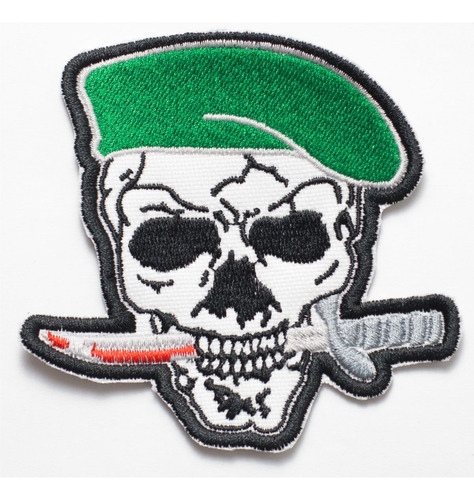Patch Bordado Caveiras Caveira Boina 9x9cm