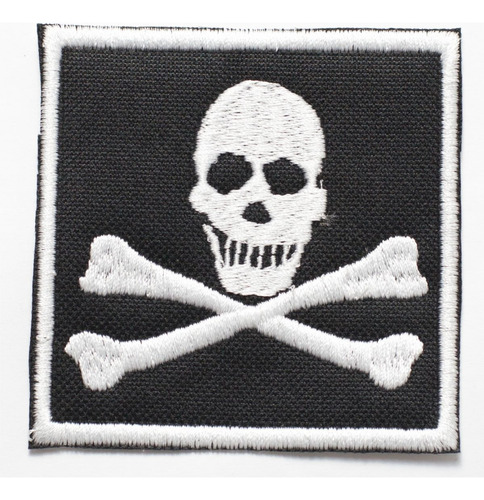 Patch Bordado Caveiras Caveira Pirata 8x8cm