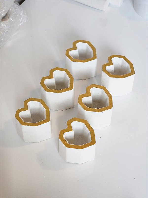 Mini Vaso Coração- Com borda Colorida- Cimento Branco