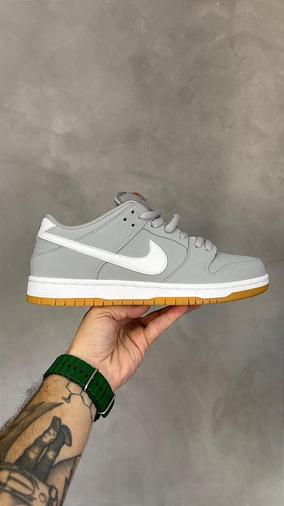 Nike SB Dunk Low 'Grey Gum' - Pronta Entrega