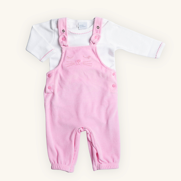 Jardineira Bebê em Plush com Body Manga Longa em suedine 100% Algodão