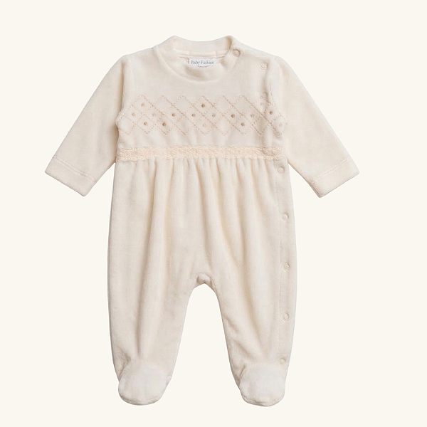 Macacão Bebê Bordado Chic Plush Premium