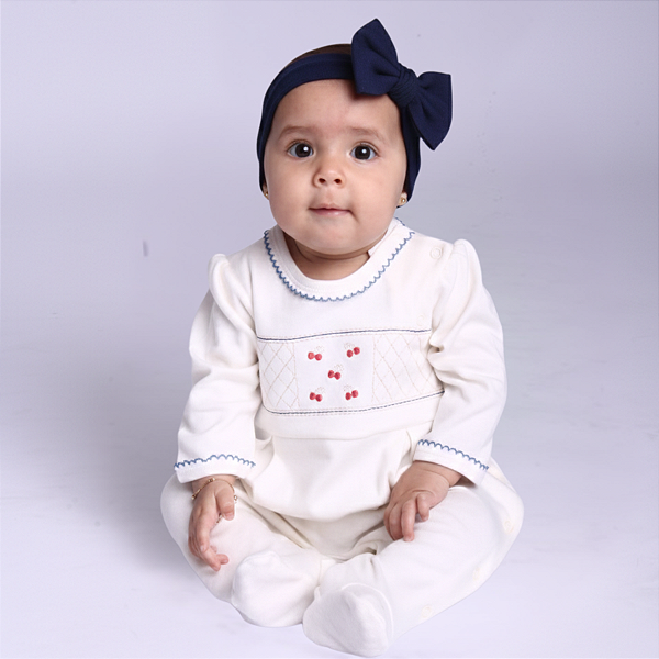 Macacão Bebê Suedine Cerejinha Bordado 100% Algodão Premium