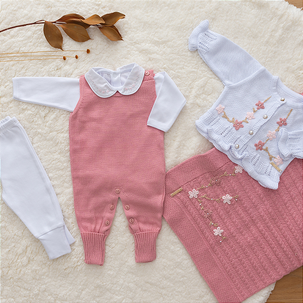 Saída Maternidade Menina Tricot Rosa Jardineira Rococó 5 Peças Premium