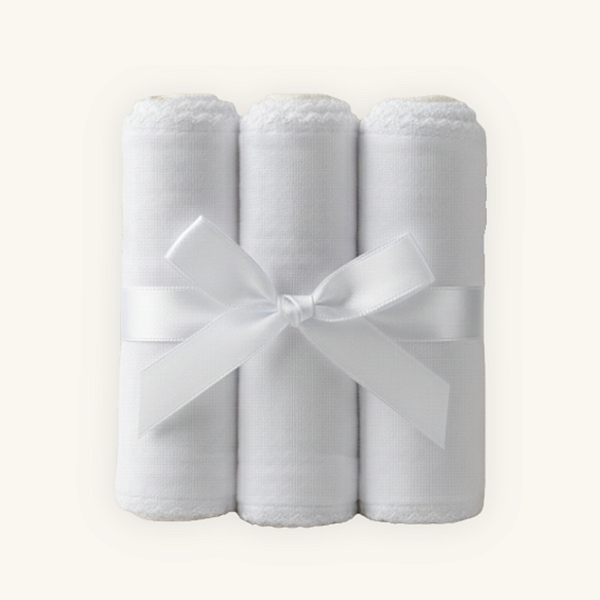 Kit 3 Fraldas de Ombro Brancas Luxo Bainha e Picueta Branca Cremer