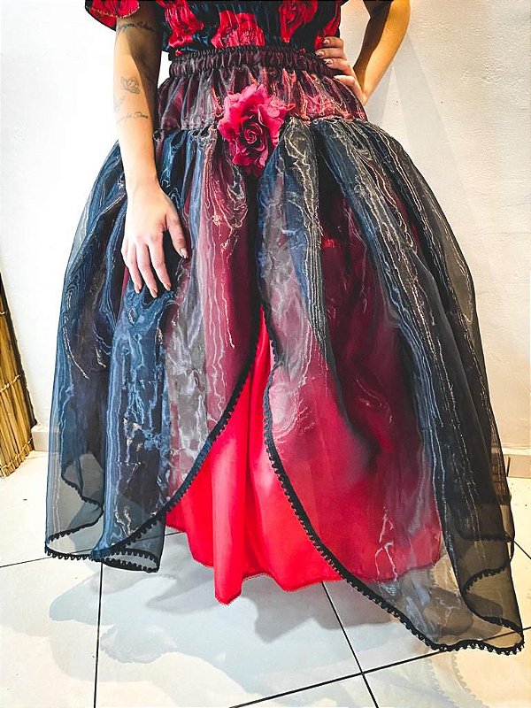 Saia fenda de organza preto e vermelho