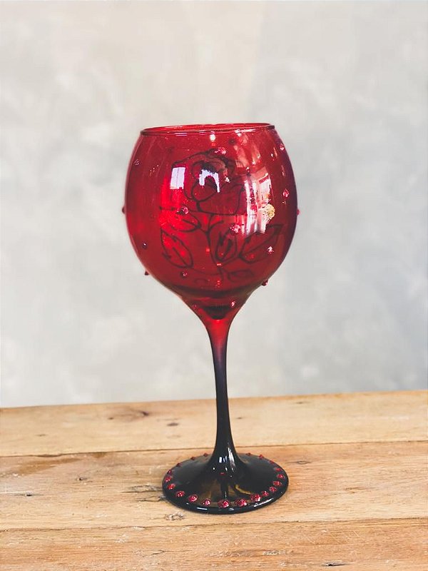 Taça vermelha com Rosa