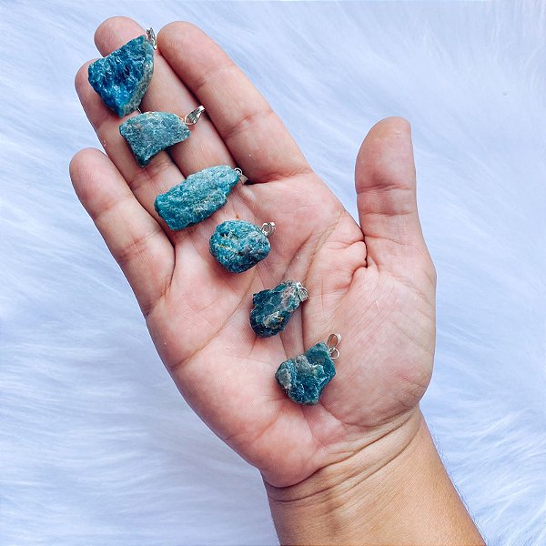 Pingente de Apatita Azul Bruta