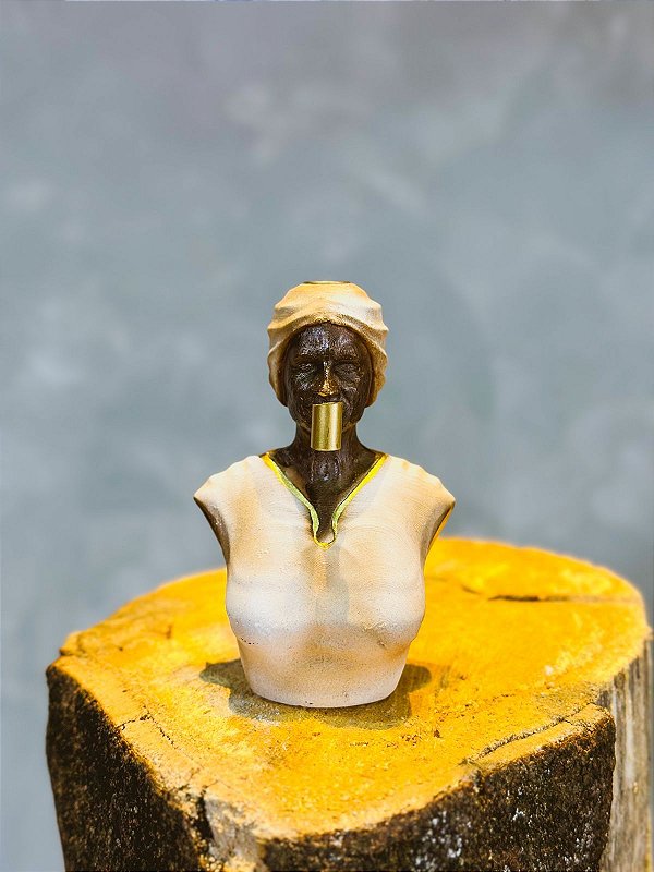 Incensário cascata busto Preta Velha