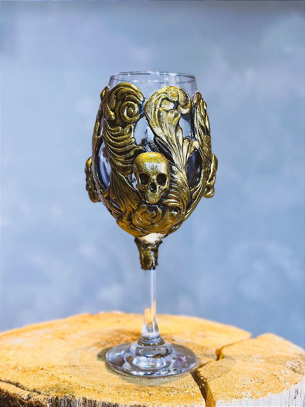 Taça luxo com Caveira Dourado