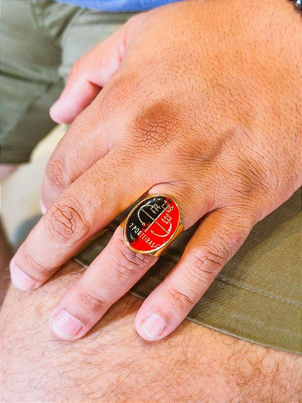 Anel Exu 7 porteiras - oval dourado