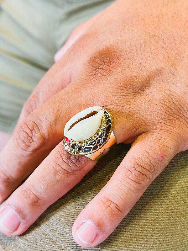 Anel búzios oval  - dourado com vermelho e preta