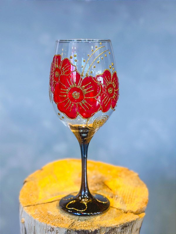 Taça com três rosas com preto e fundo transparante