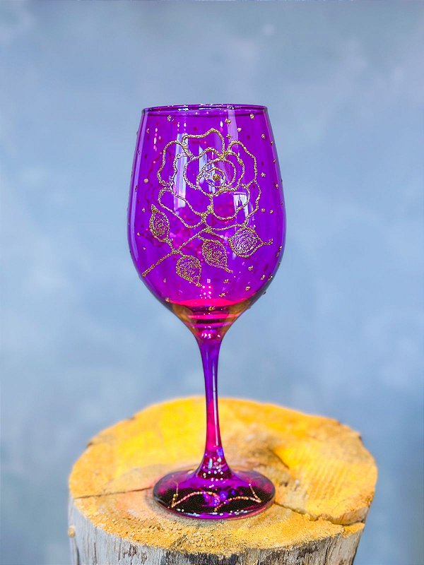 Taça roxa com rosa