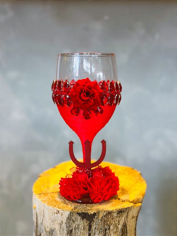 Taça luxo Pomba Gira vermelho com tridente