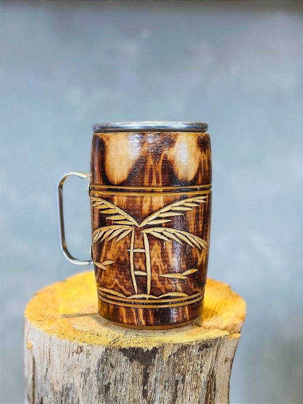 Caneca marinheiro de madeira com recipiente em aluminio