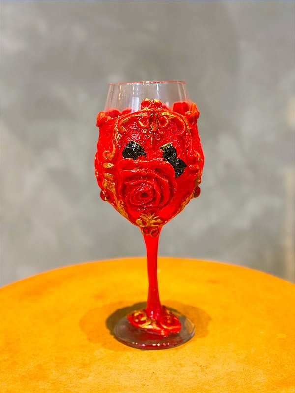 Taça luxo vermelha com rosa