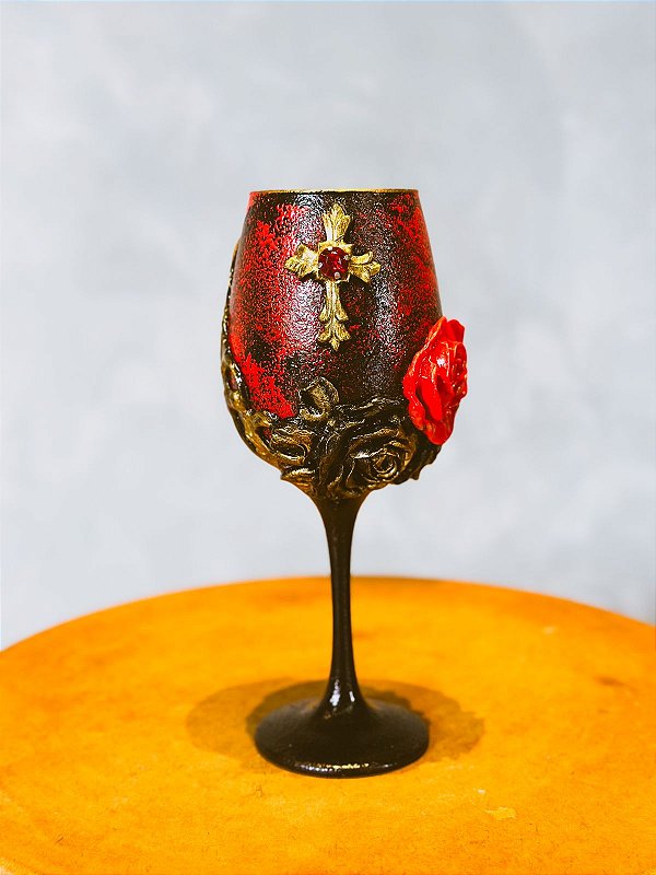 Taça luxo preta e vermelho com strass