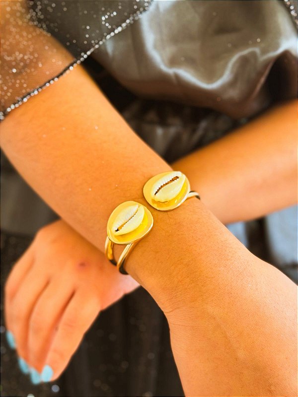 Pulseira bracelete folheado de búzios