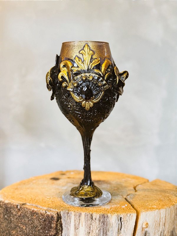 Taça luxo para Maria Navalha