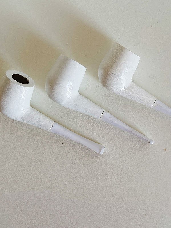 Cachimbo grande de madeira reto branco