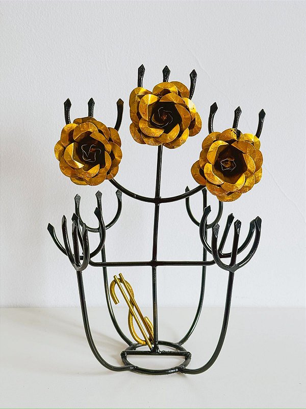 Ferradura para assentamento 9 tridente, rosas e chifrão